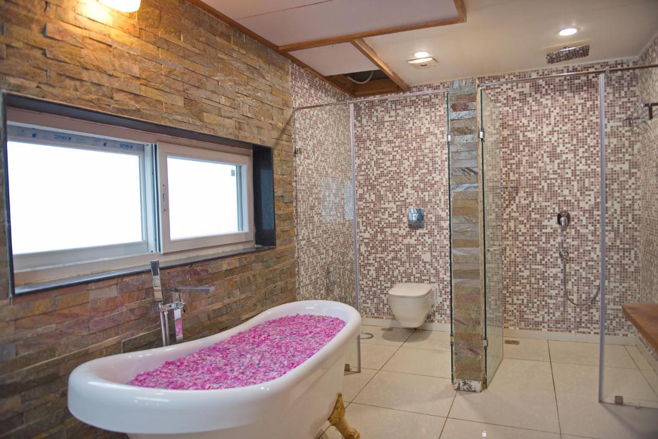 Wild Rose Resort & Spa Pushkar Exterior foto